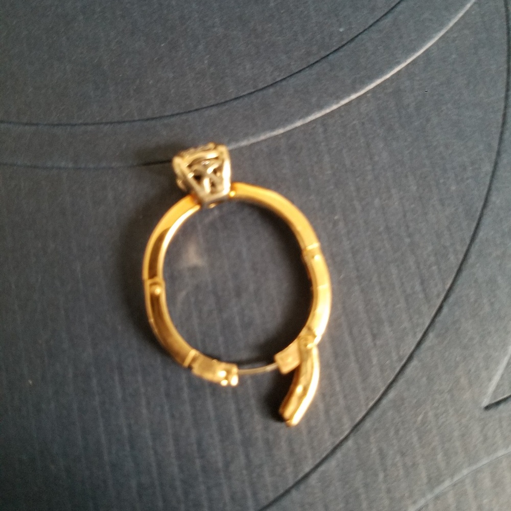 Engagement  ring - Picture 2 of 3